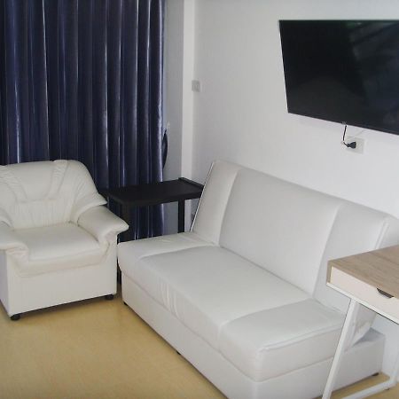 Kontiki Guesthouse Джомтьєн-Біч Екстер'єр фото